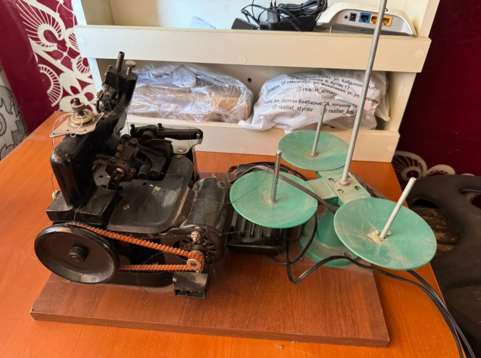 Оверлок 3- ниточный, настольный