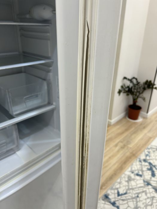 Холодильник продаётся 50к