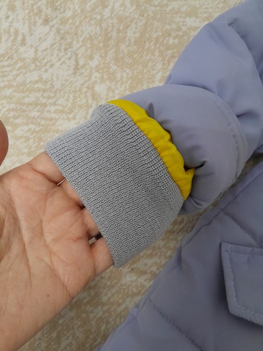 Продам куртку на девочку