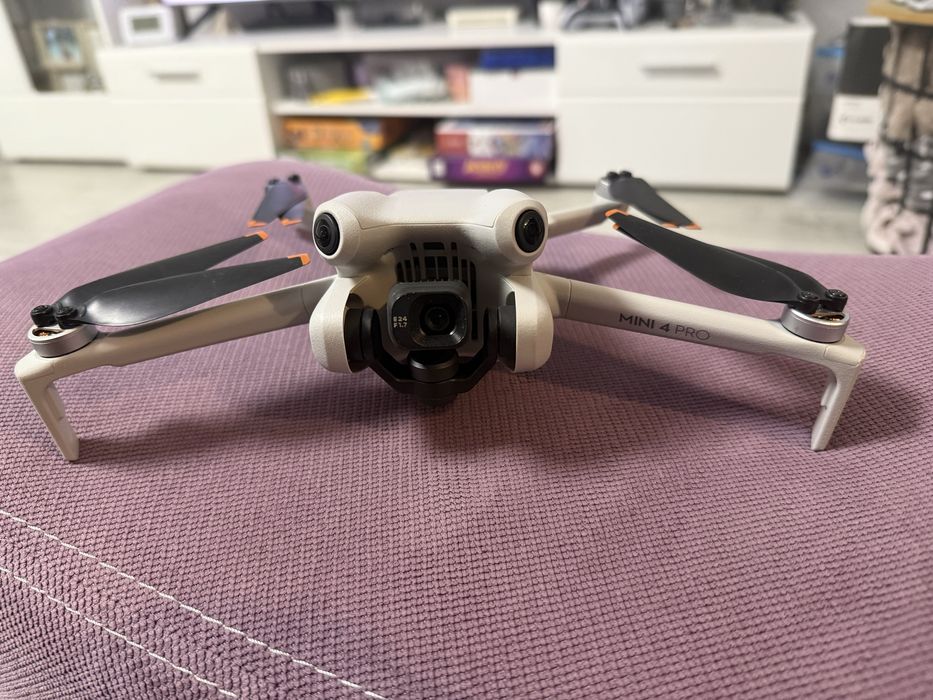 REZERVATA - DJI Mini 4 Pro + RC N3 + 2 baterii, garantie Emag