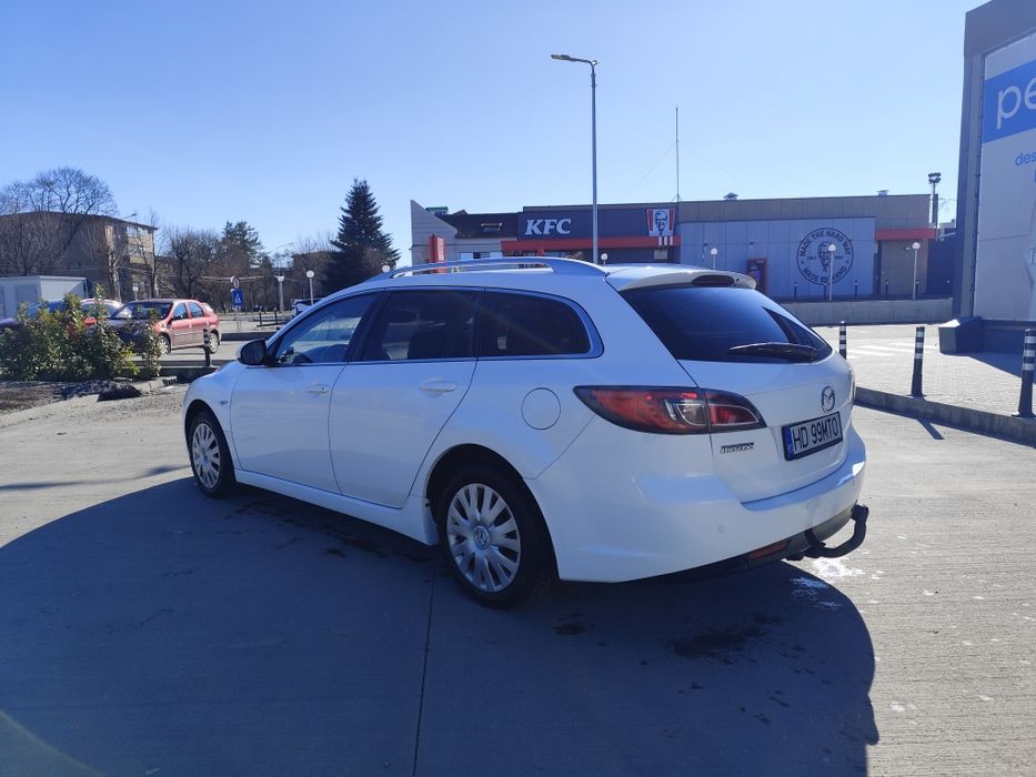 Vând Mazda 6 ALB PERLAT
