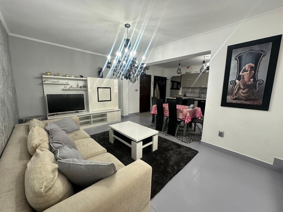 Inchiriez apartament 3 camere