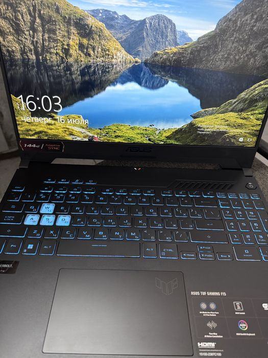Ноутбук        Asus