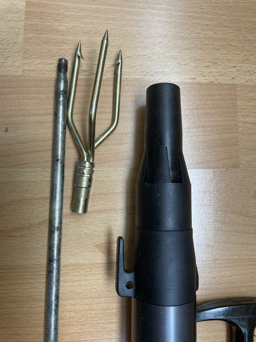 Пневматичен  харпун Марес Медистен 70см. Харпун с регулатор Mares Medisten 70sm.