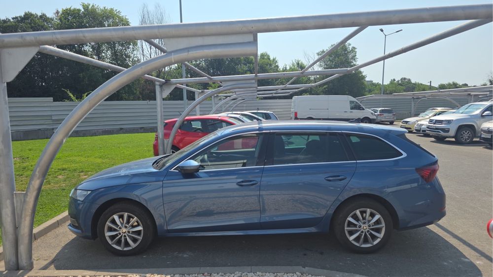 SKODA Octavia 2021 — imagine 3