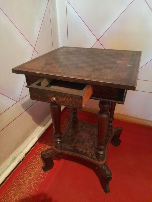 Антикварный столик - 1930 год