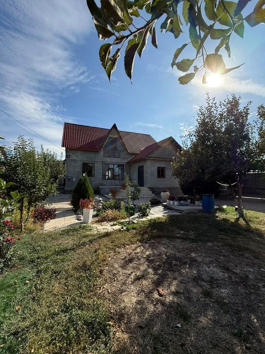 Продам дом с мансардом.