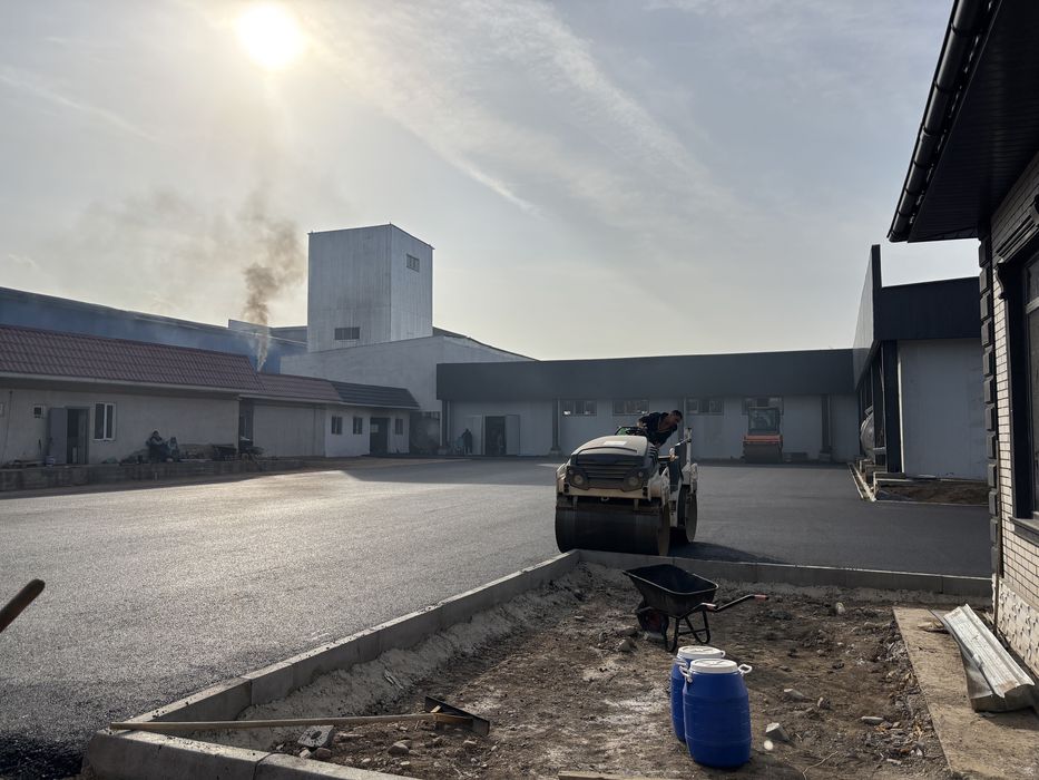 Асфальтирование. Асфальт. Асфальт недорого. Укладка асфальта.