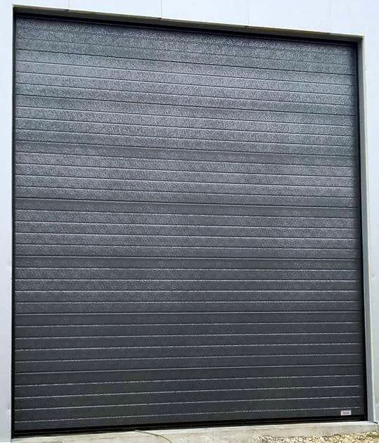 Usa de garaj sectionala 2500L/1800H ANTRACIT, pret de la 566 euro