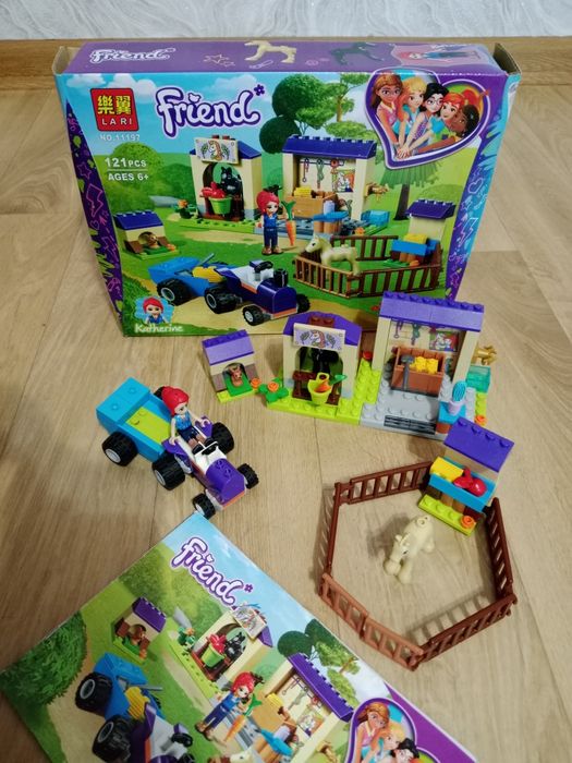 Продам конструктор Лего.