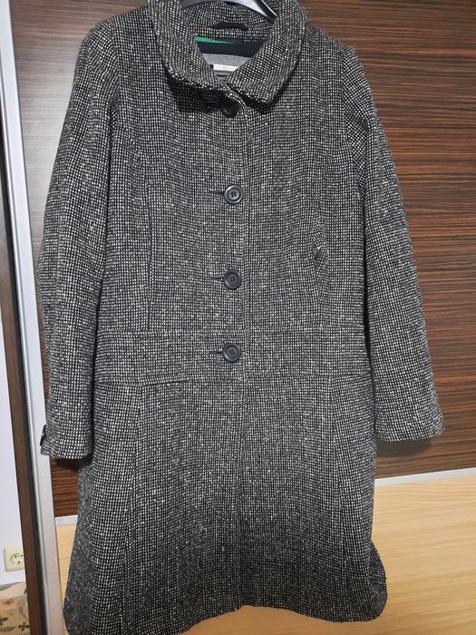 Почти нови палта