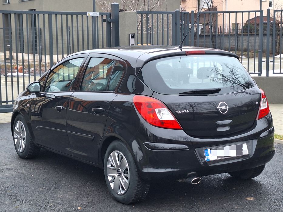 Opel Corsa D • 1.2 Benzina • Hatchback•