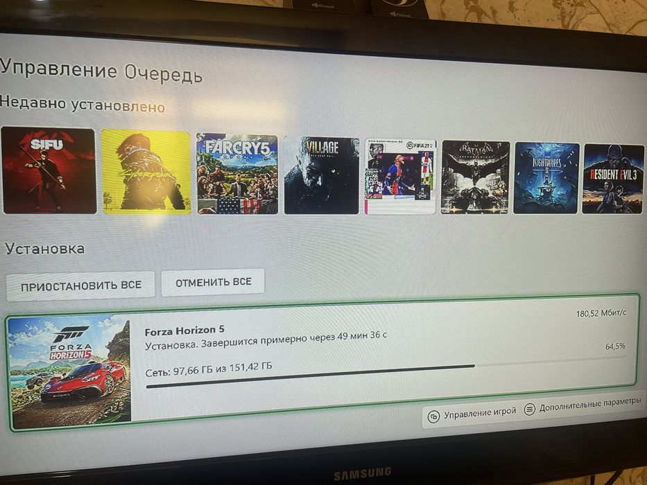 Продам X-box one X 1 терабайт