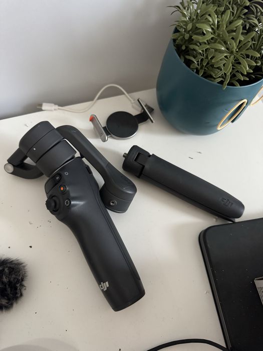 DJI Osmo Mobile 8