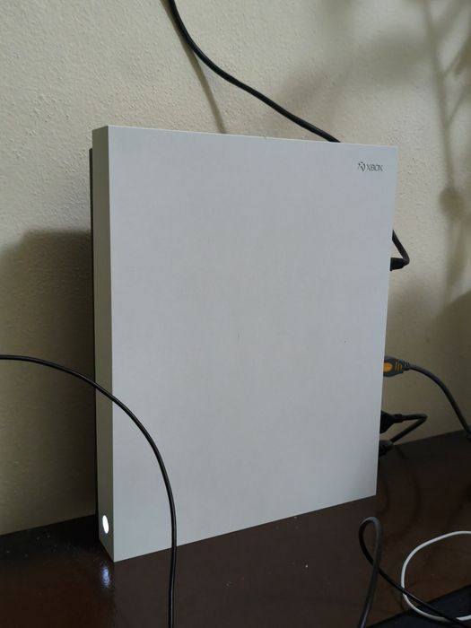 Xbox one X 1 T 185 Games