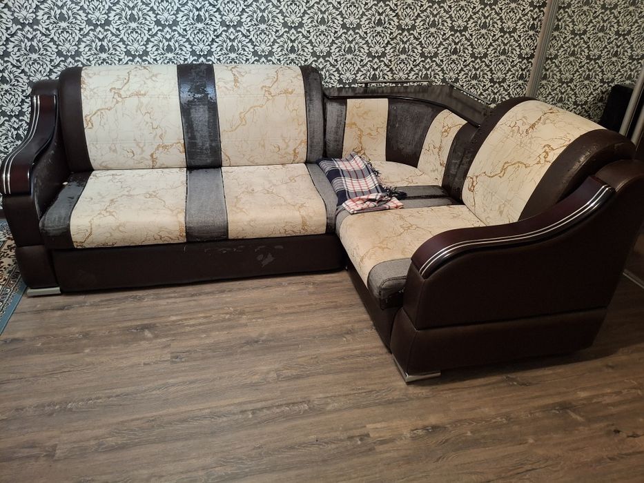 Диван б / у  бесплатно