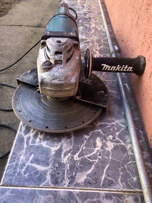 Flex mare makita GA 9030S