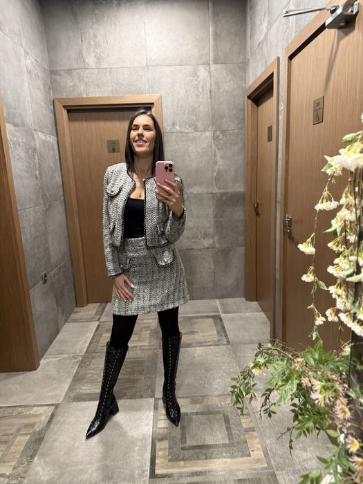 Сако и пола тип Букле