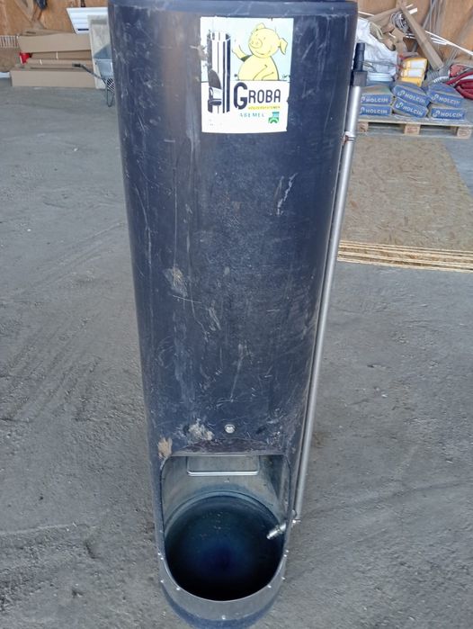 Hranitoare porci Groba