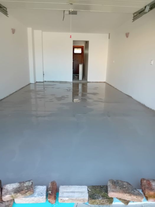 Se vinde casa , com uivar sat Rauti !