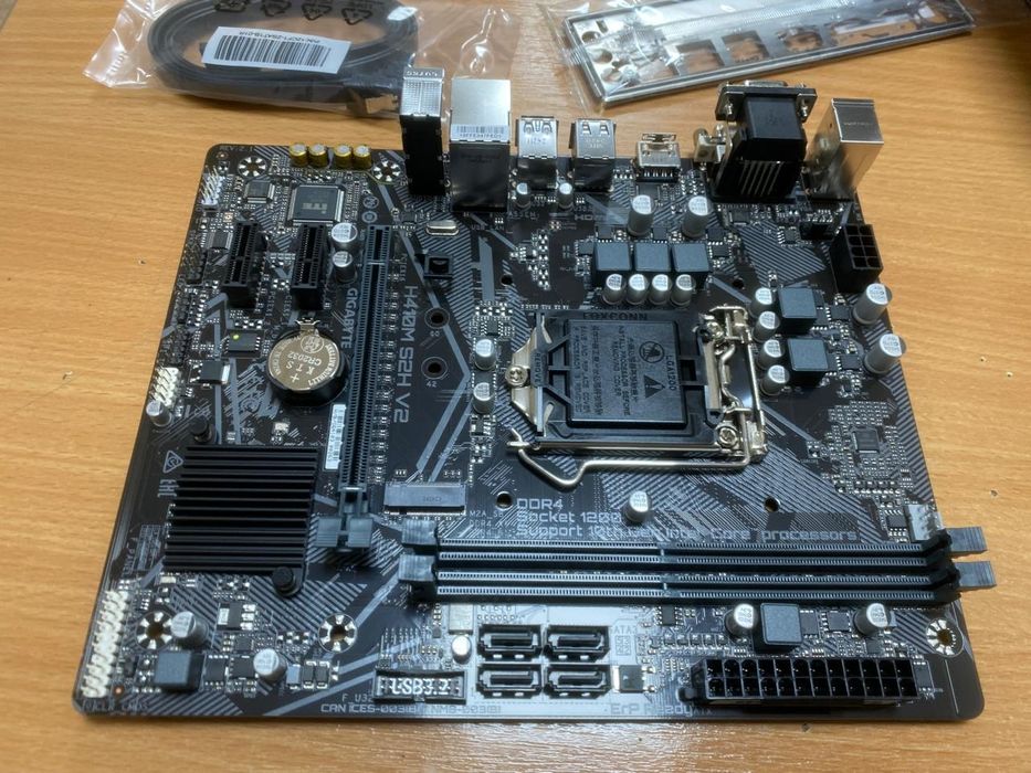 Материнская плата