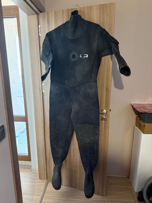 Сухи водолазни костюми !