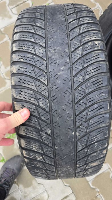 Bridgestone 225/50 R17 Blizzak Lm005