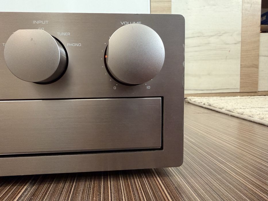 Yamaha AX-10 Качествен стерео усилвател