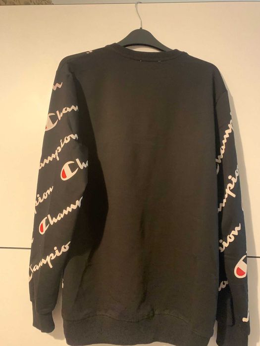 Bluza Champion marime (XL) merge si pt L