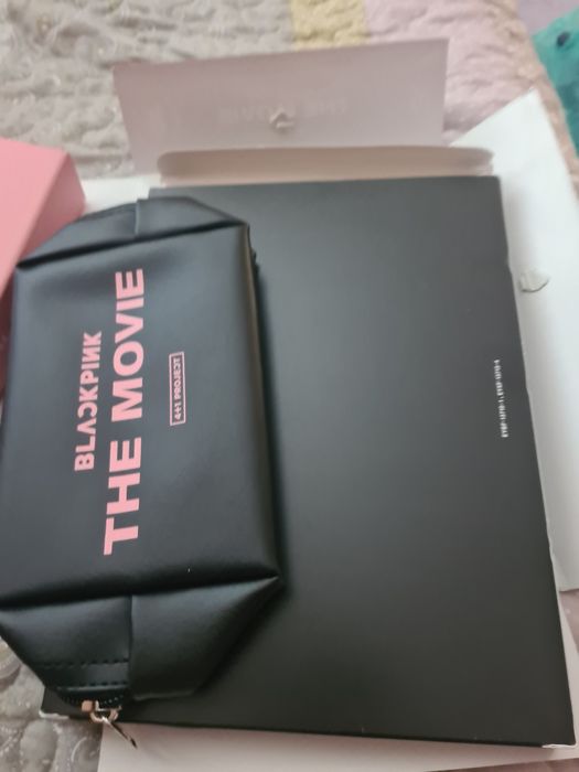 Blackpink - албуми, книги, картички, значки