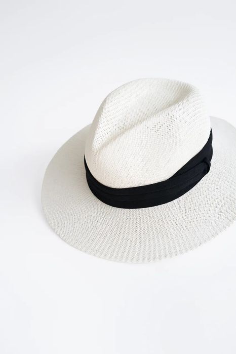 Palarie eleganta Zara