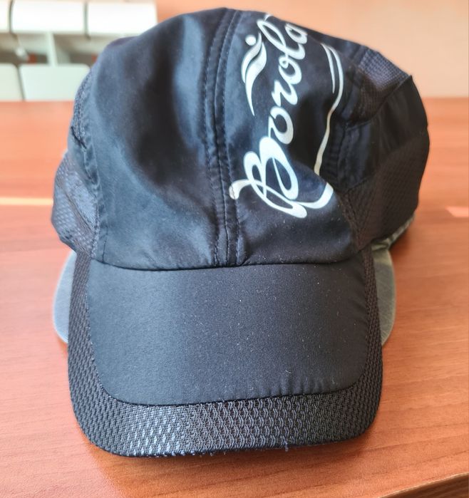 Шапки с козирка, различни размери и цени