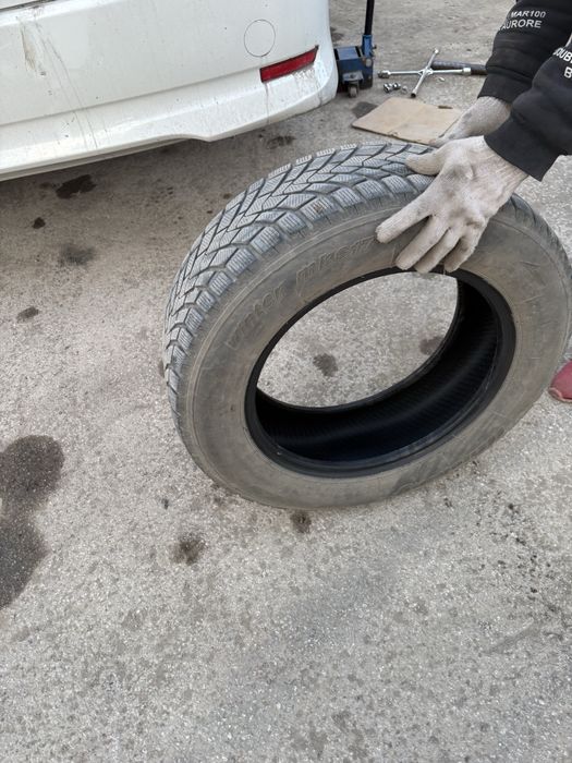 Продам автошины зимние 225/65/17