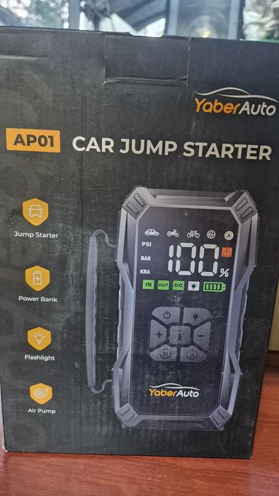 Jump Starter Стартов бустер за кола + компресор и лед фенер