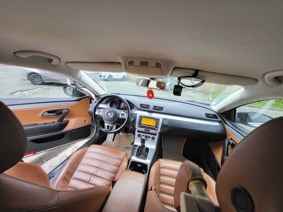 Vand masina personala VW CC