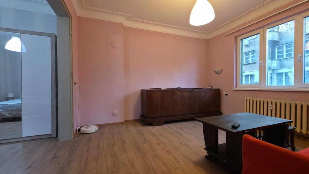 Дава се под наем Двустаен апартамент в София, Център - 56 кв.м за 498.27 € - Снимка #1