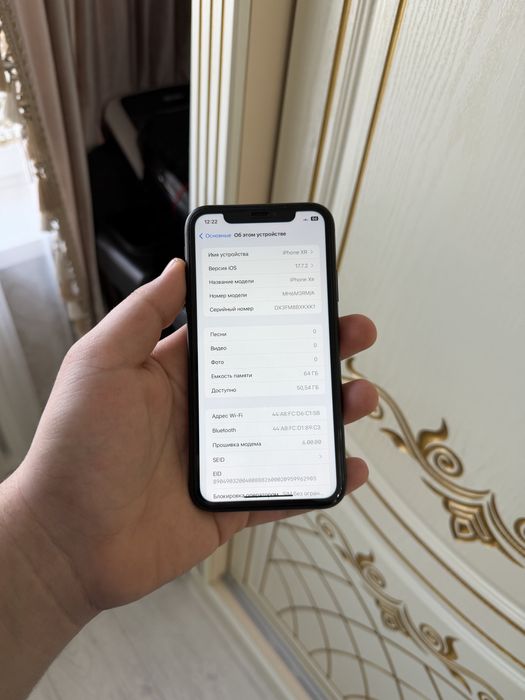 Продам Телефон iPhone XR 64Gb
