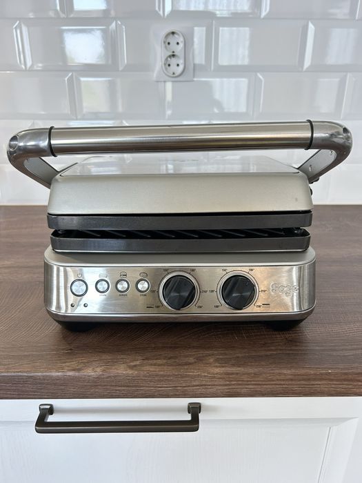 Контактен грил SAGE SGR700