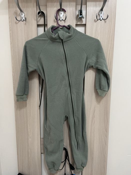 Продам флисовый комбинезон.