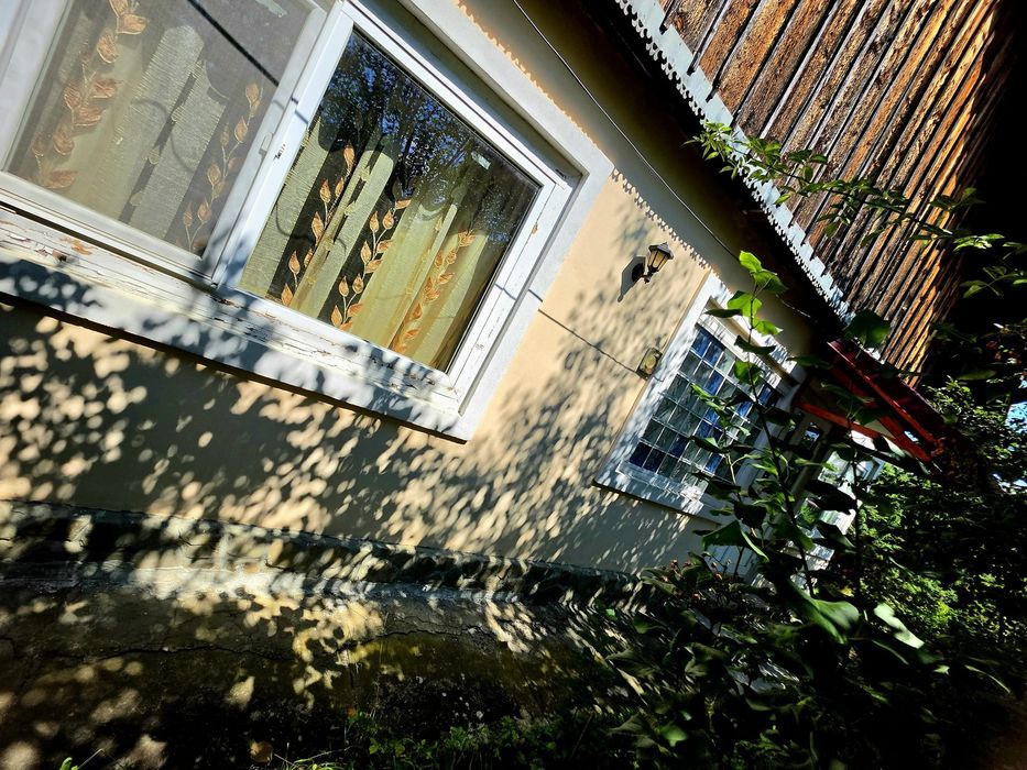 Casa Borca Centru- 5 camere-140mp- teren 1350 mp intravilan -Schimburi /Variante auto + diferența