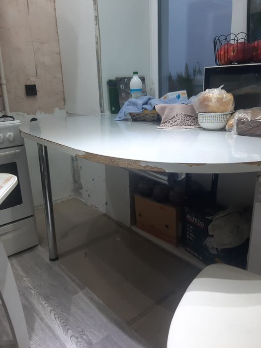 Кухонная мебель продам 10 тыс.самовывоз