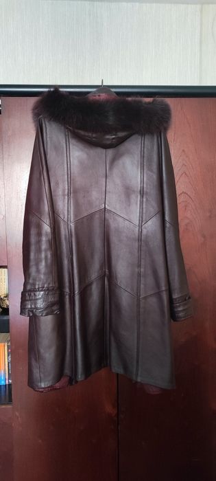 Дамско кожено манто