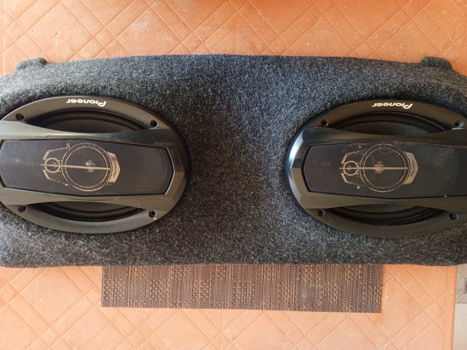 Авто динамик PIONEER.
