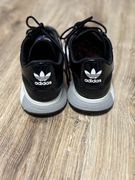 Маратонки Adidas Originals Karl Lagerfeld Versace Jeans Couture Ralph Lauren