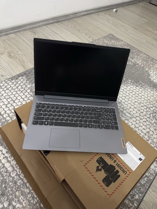 Laptop Lenovo IdeaSlim3