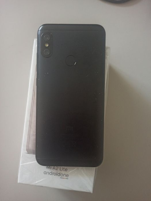 Смартфон Xiaomi A2 Lite