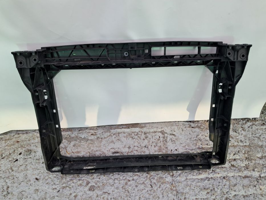 Преден панел Очиларка Skoda Octavia 4