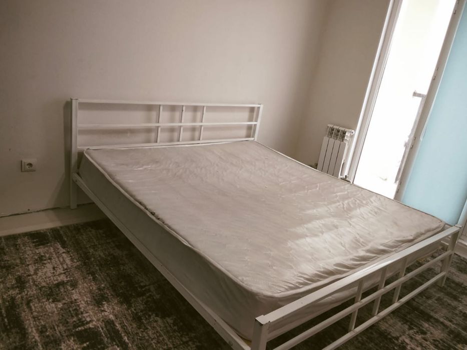 Кровать и диван сатылады