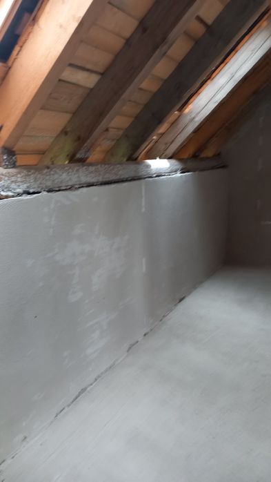 Tencuieli mecanizate și sapa lichida.