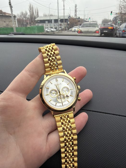 Продам часы Tissot